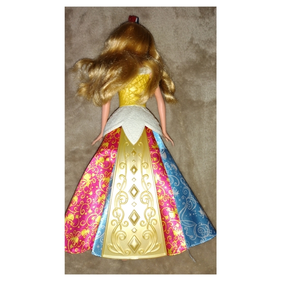 Disney Princess Sleeping Beauty doll - Picture 8 of 10